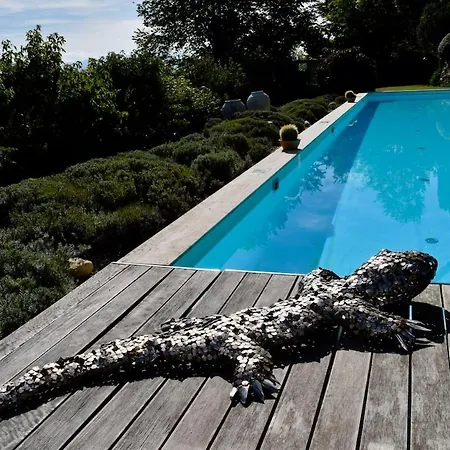 Exklusive Wohneinheit Mit Panoramablick Und Pool