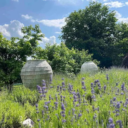 Exklusive Wohneinheit Mit Panoramablick Und Pool